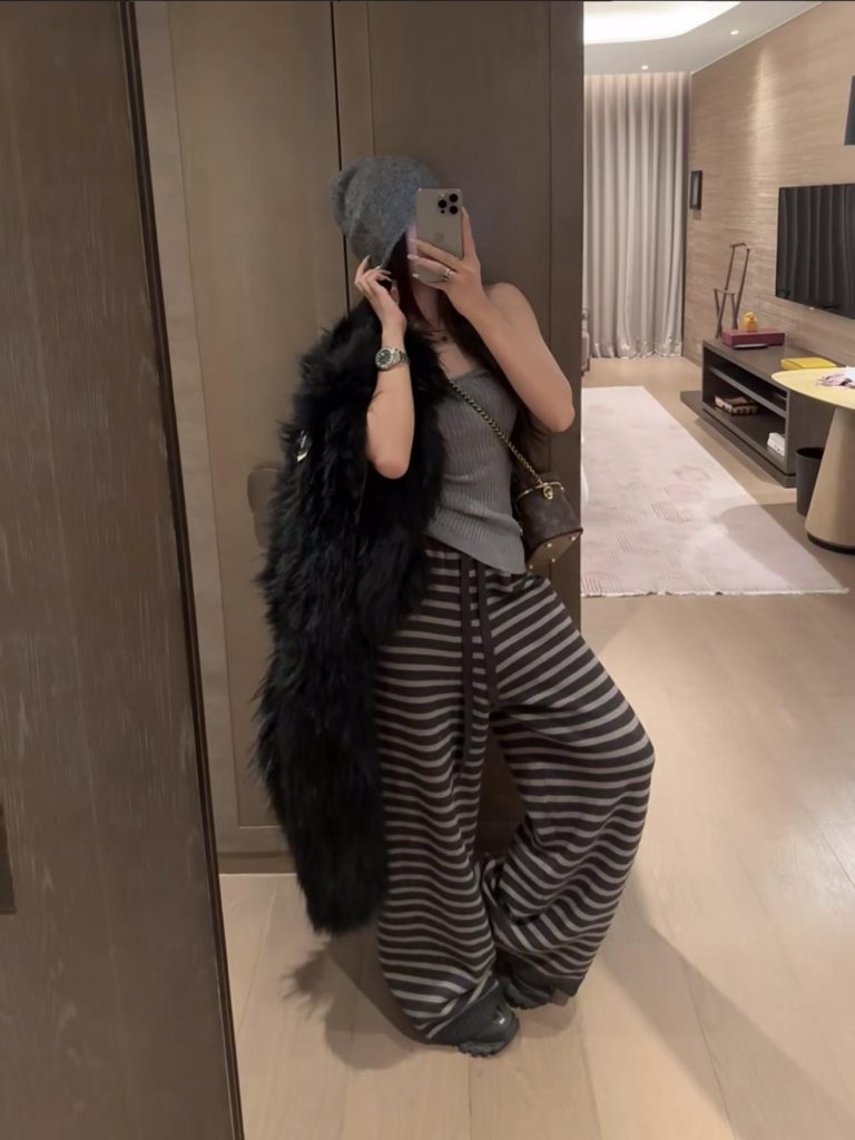 Women's Winter Striped Wide-Leg Knit Pants Casual Straight Loose Fit
