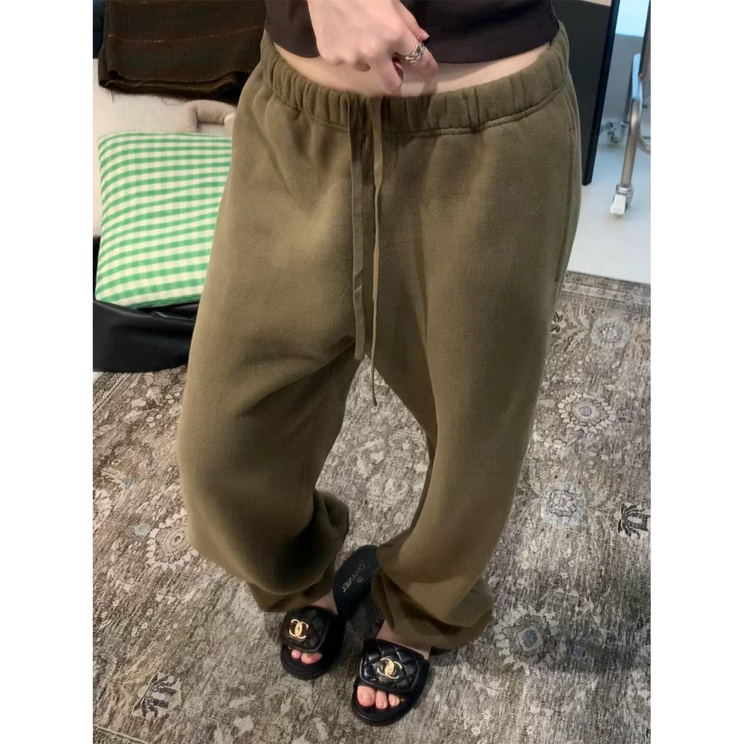 Women's Olive Green Fleece-Lined Straight-Leg Sweatpants
