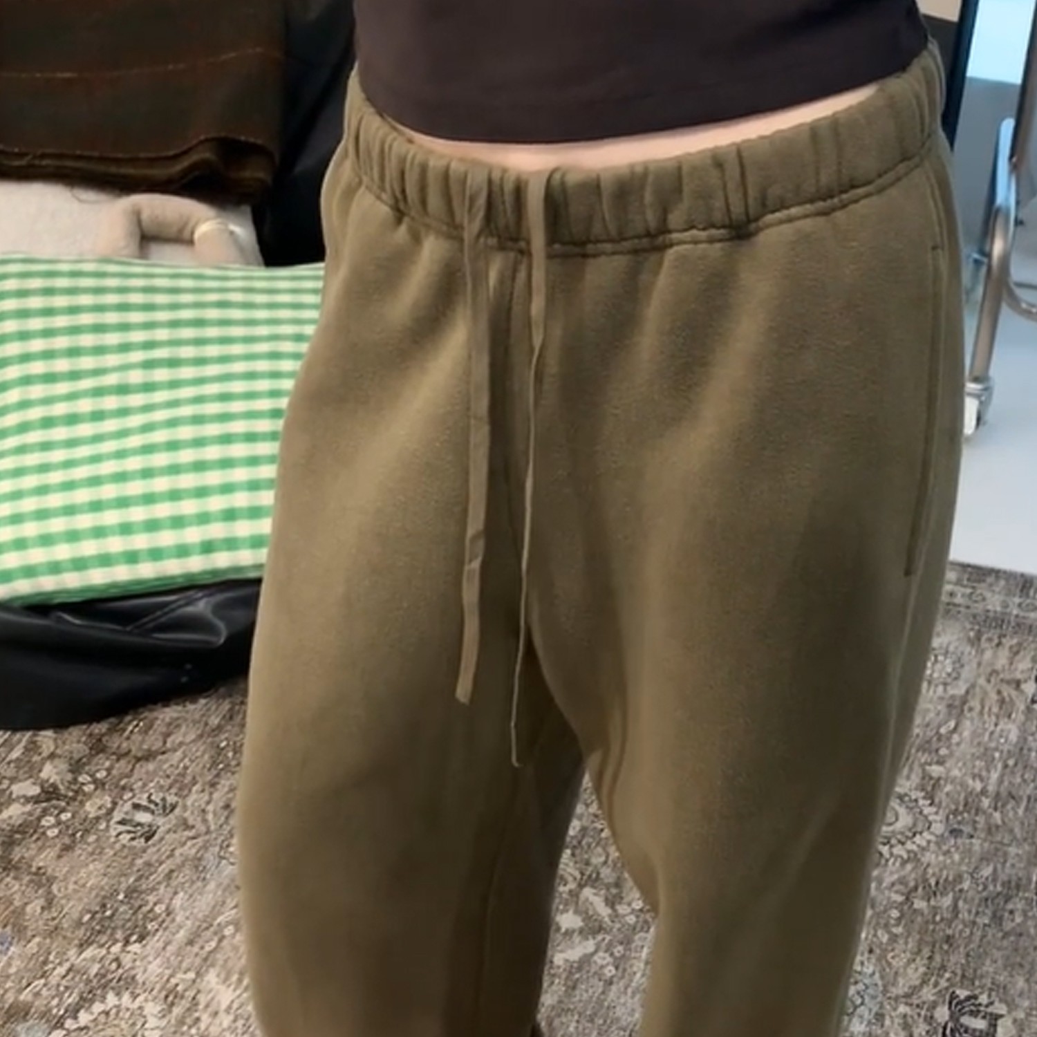 Women's Olive Green Fleece-Lined Straight-Leg Sweatpants - Image 4