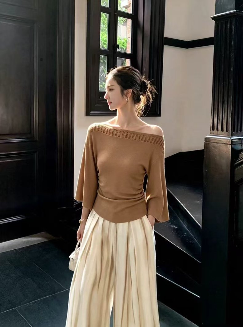 Women's Off-White Knit Top with Lace Trim One-Shoulder Flared Sleeves 2026 Fall - Image 4