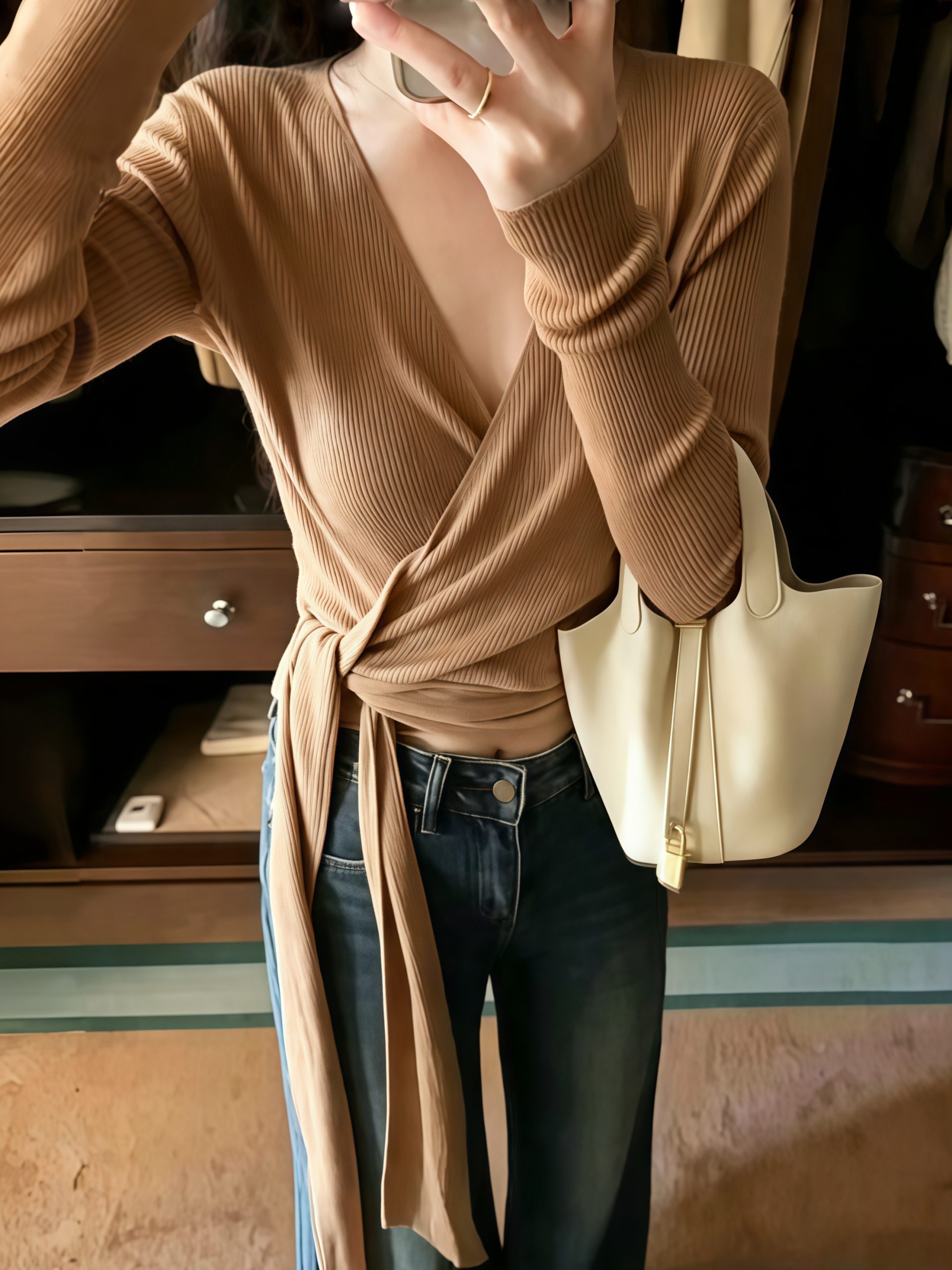 V-Neck Cross Strap Waist-Defined Long-Sleeve Knit Sweater for Women 2026 Early Autumn New Light Mature Style Design - Image 2